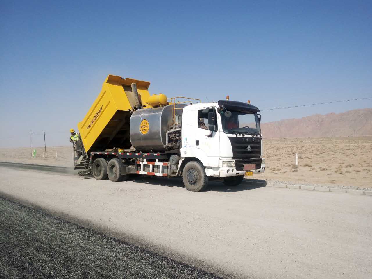 內(nèi)蒙項目已經(jīng)進(jìn)入高峰期，安全施工永遠(yuǎn)排前