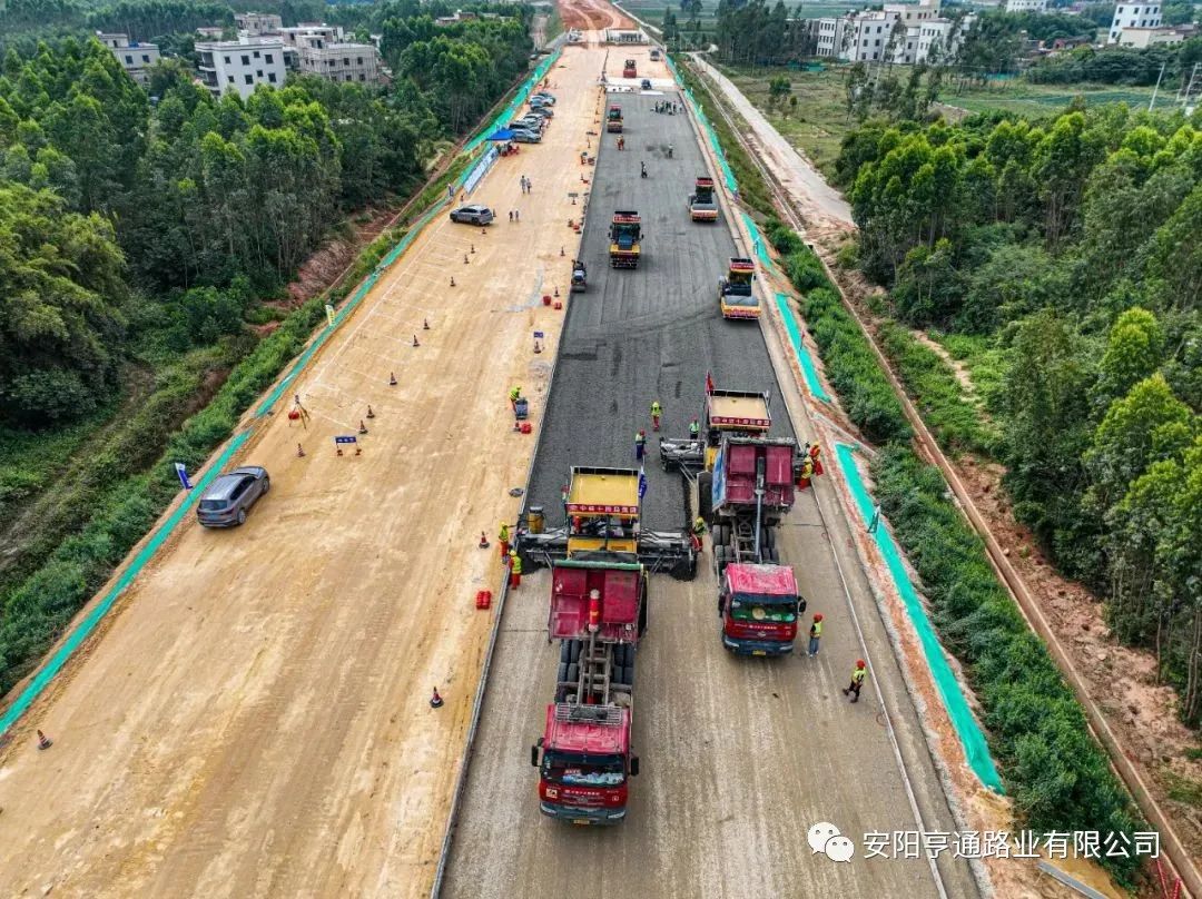 【省重 點項目】3D技術“打印”高速公路，南三島大橋項目進入路面工程施工階段