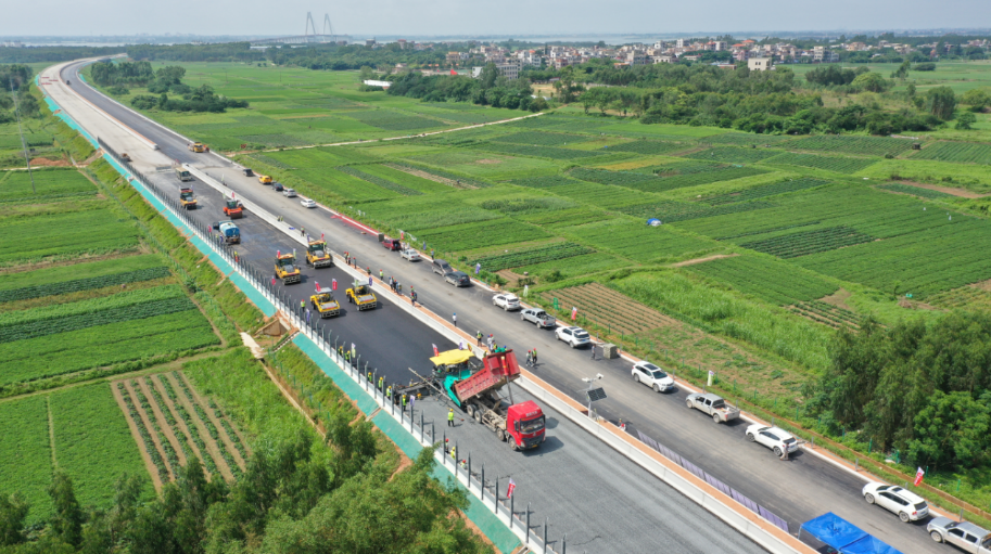 建設(shè)?邁進(jìn)‖薪火相傳，續(xù)寫奮進(jìn)篇章